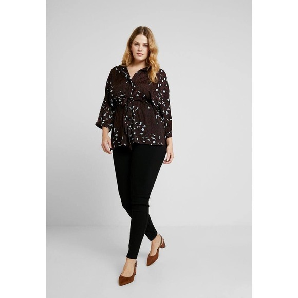 River Island Plus Waisted Shirt Abstract Animal Print Size 20 - Picture 3 of 10